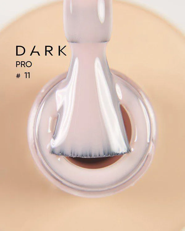 DARK PRO Base 11 30 ml – kamuflująca baza hybrydowa latte 1 DARK PRO Base 11 – baza budująca pod hybrydę. Baza budująca DARK