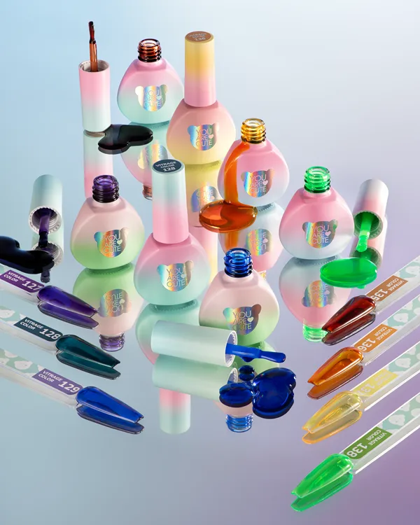 YOUARECUTE VITRAGE Color 130 – Lakier hybrydowy witrażowy bordowy 5 ml 3 YOUARECUTE VITRAGE Color